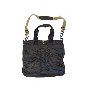 Lululemon Triumphant Bag